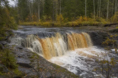 Нижний водопад Койриноя